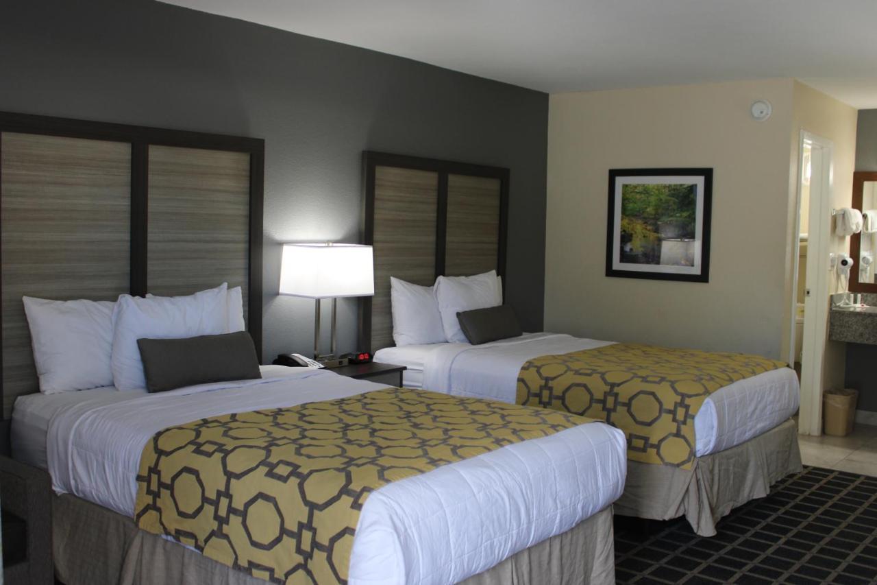 Baymont By Wyndham Morganton Motel Bagian luar foto