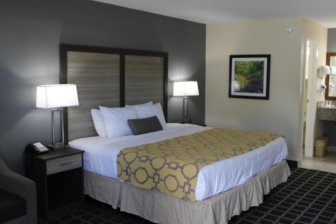 Baymont By Wyndham Morganton Motel Bagian luar foto