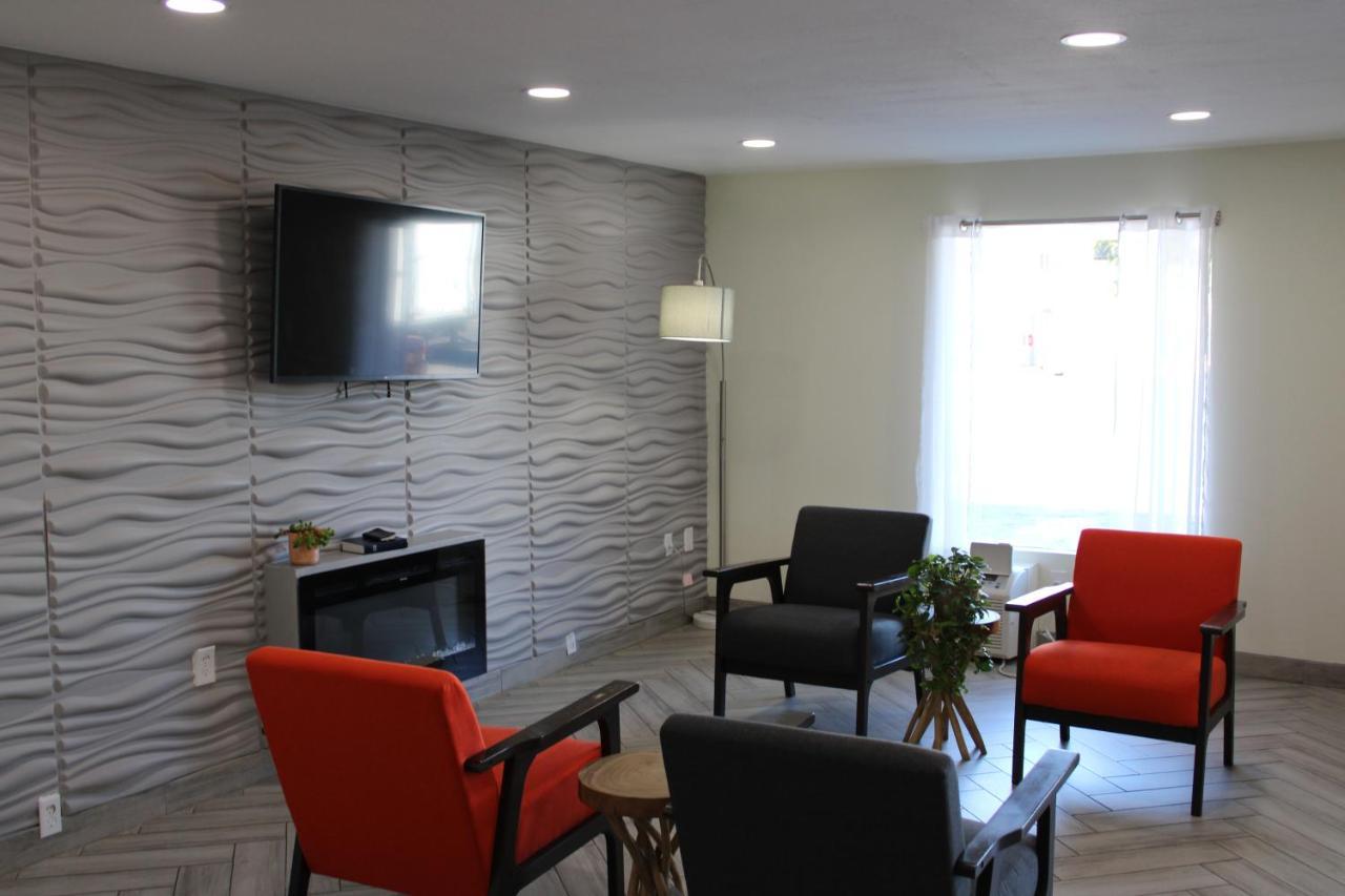 Baymont By Wyndham Morganton Motel Bagian luar foto